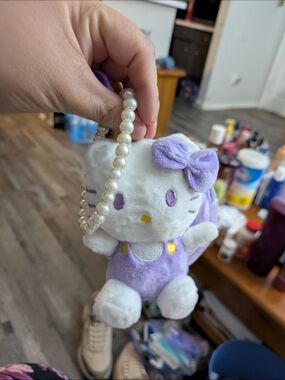 Hello Kitty Plush Pearl-Handle Kids Bag - White and Purple